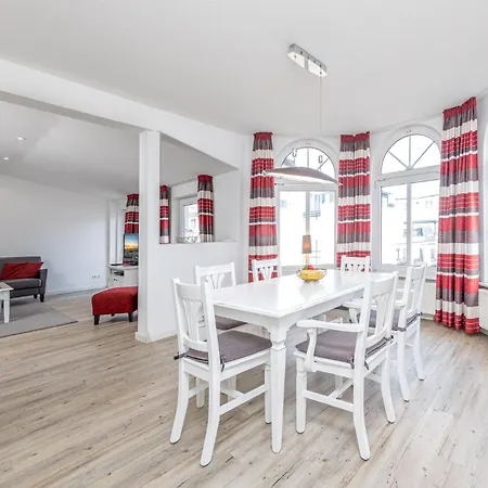 Bädervilla Botschaft Apartment Timmendorfer Strand