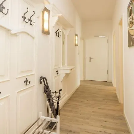 Bädervilla Botschaft Apartment Timmendorfer Strand